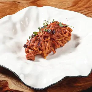 Лингвини с крабом и фисташками